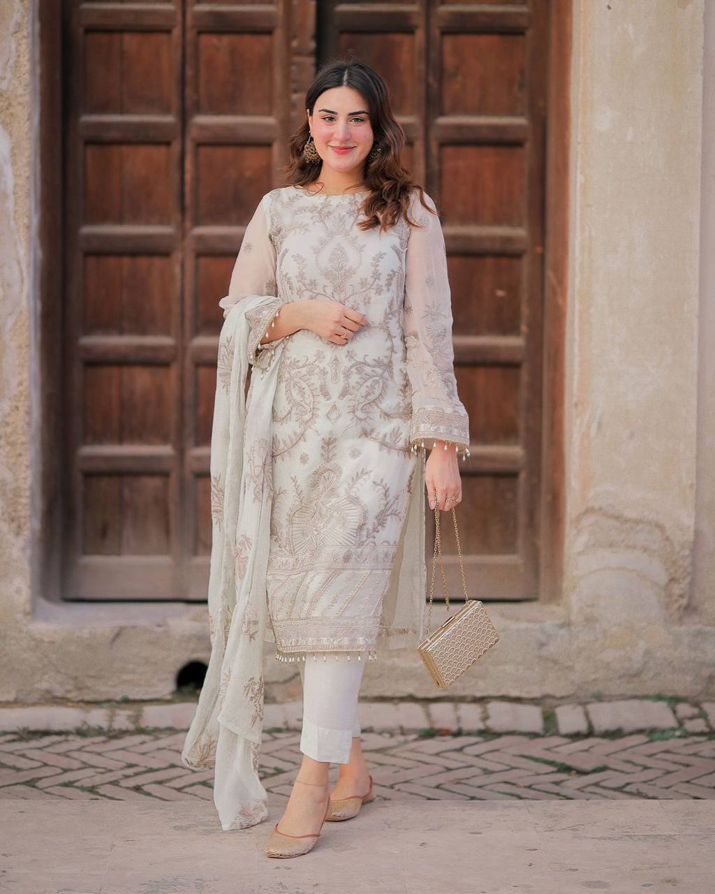 White Elegant Heavy Faux Georgette Embroidered Suit Set