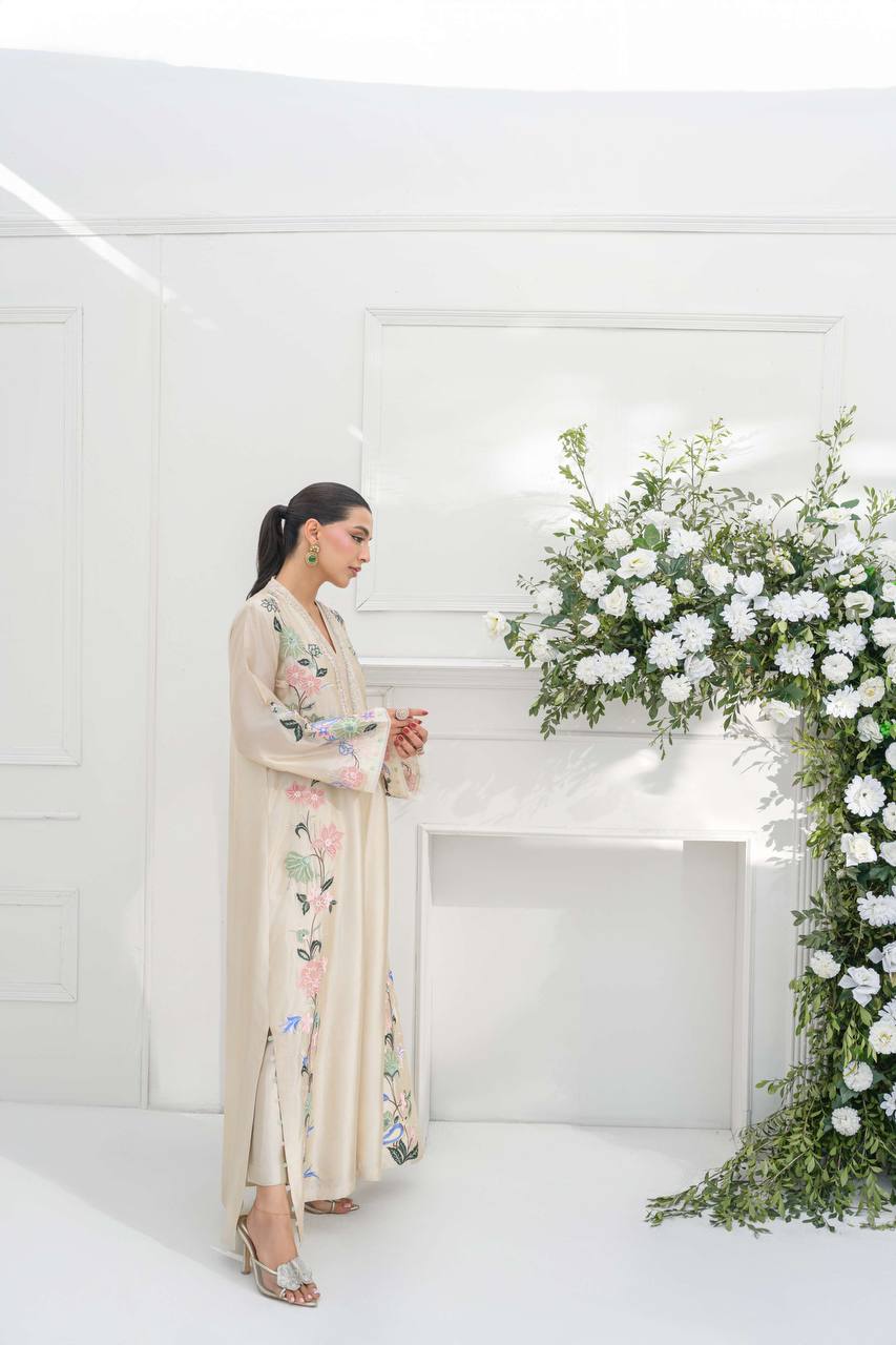 White Glass Embroidered Long Kaftan Set