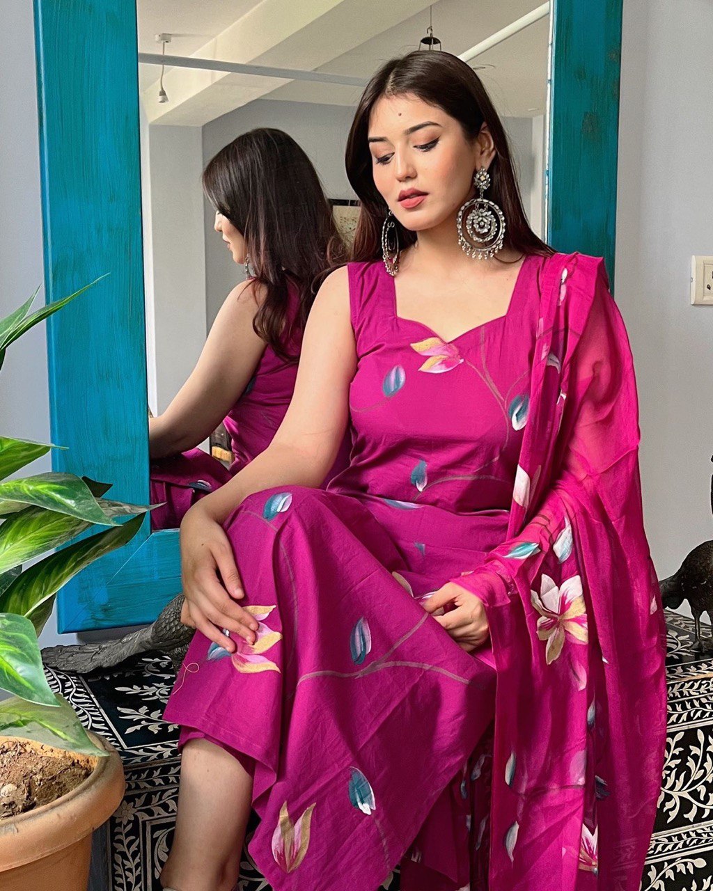 Wine Hot Elegant Floral Handpainted Straight Cut Suit