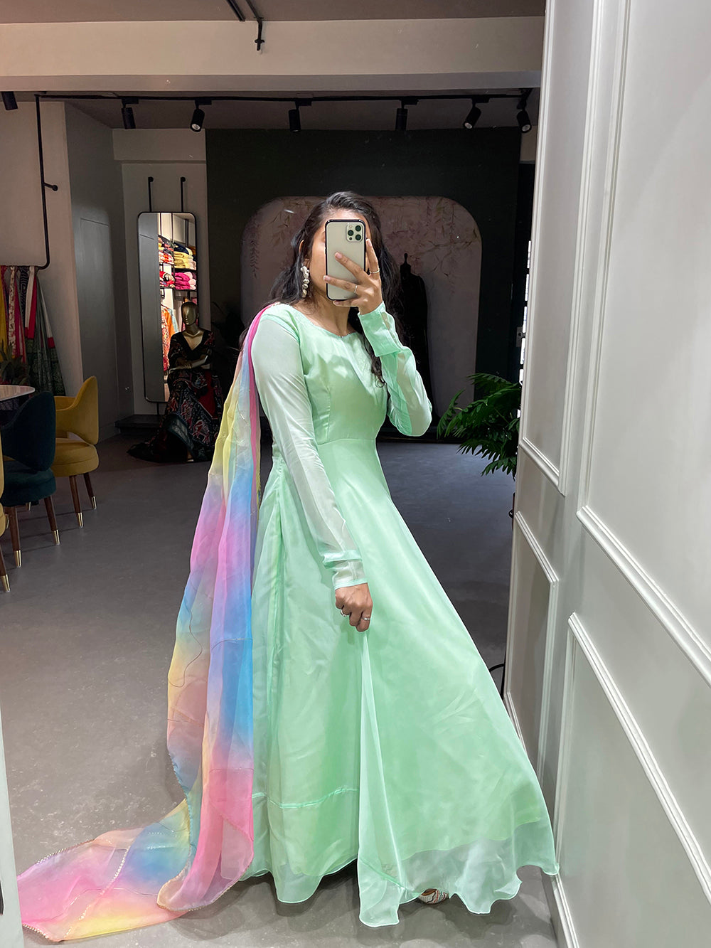 Pista Color Simple Soft Organza Gown
