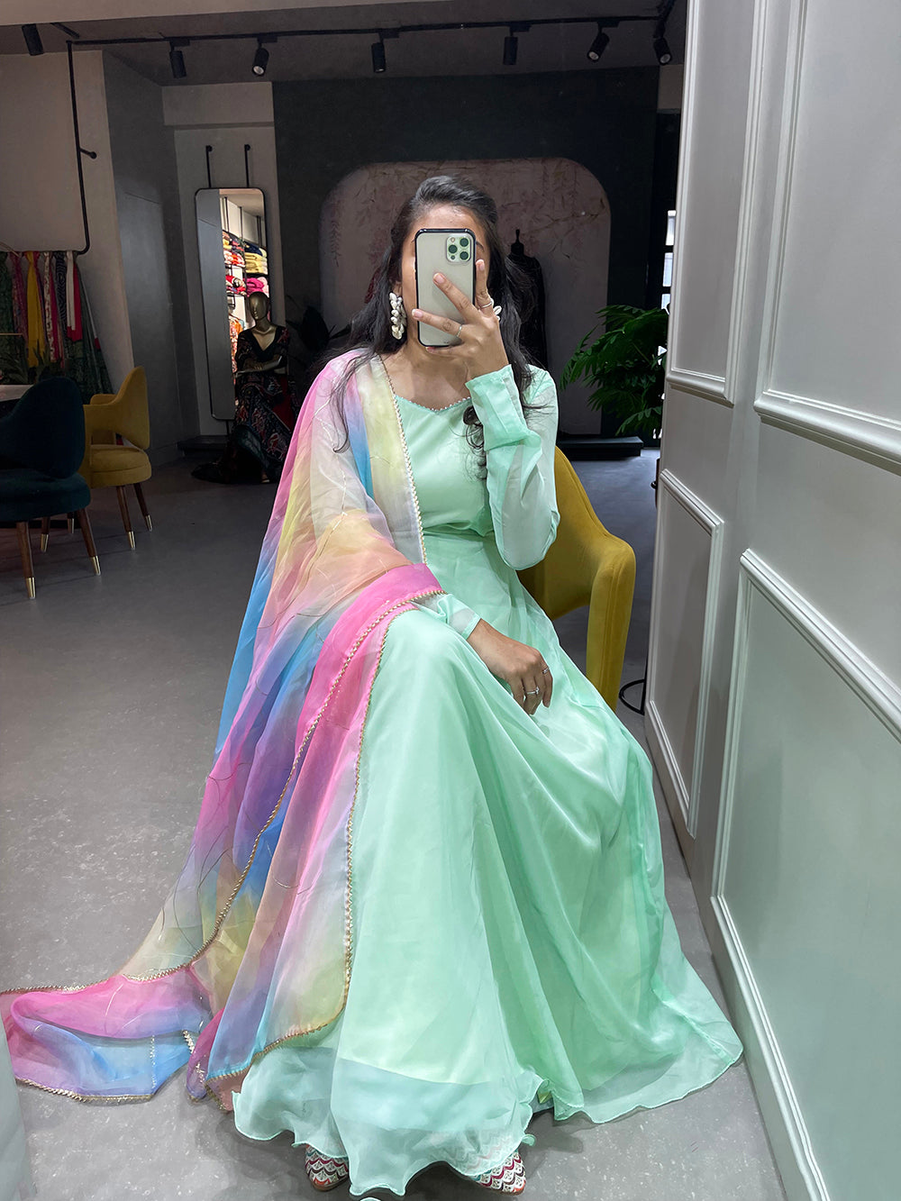 Pista Color Simple Soft Organza Gown