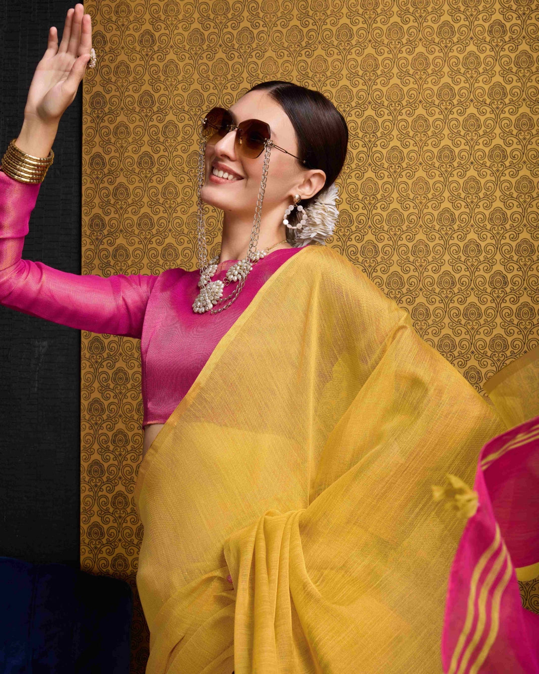 Yellow Elegant Woven Design Linen Blend Saree with Zari Border