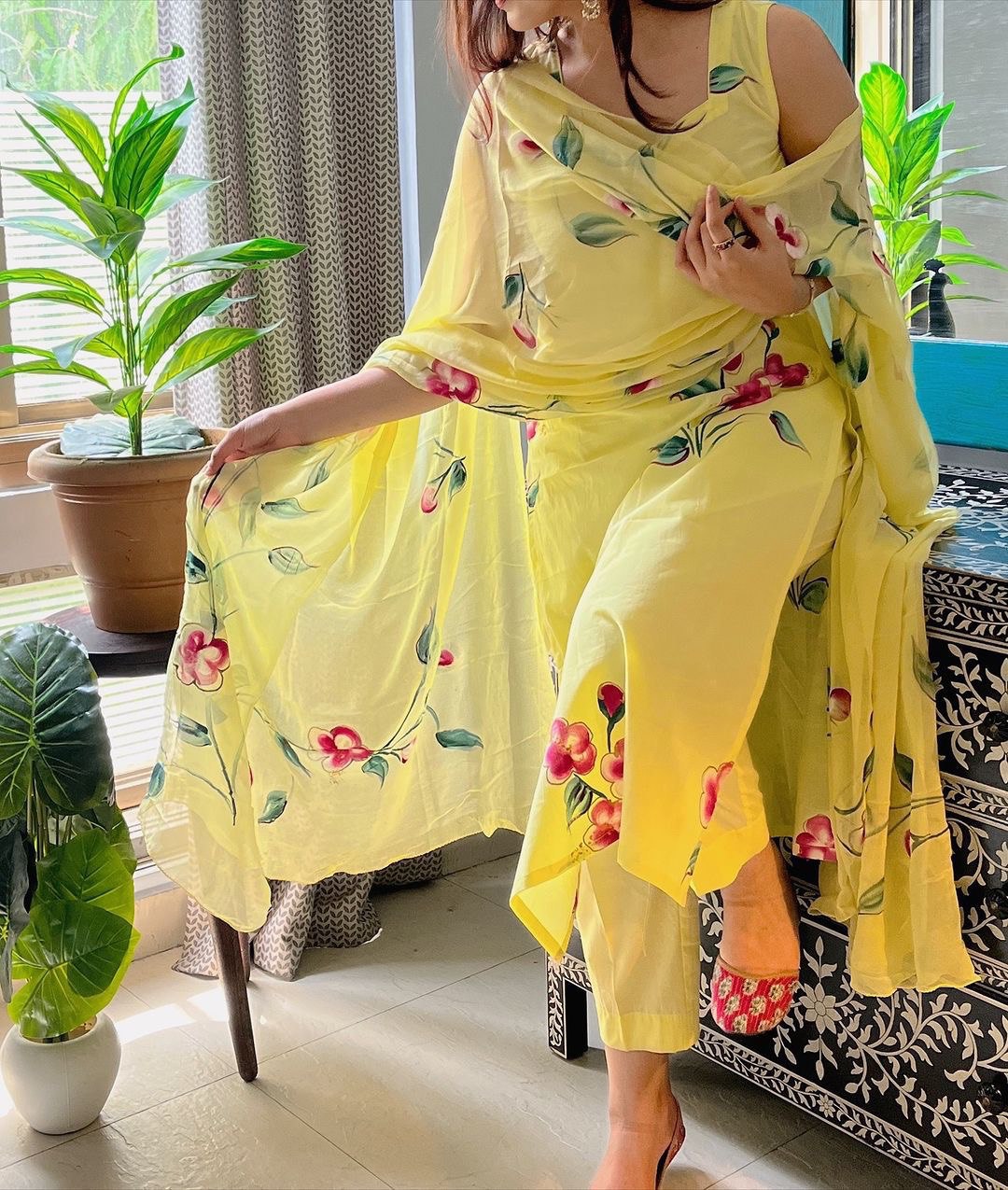 Yellow Floral Handpainted Straight Cut Suit - Elegance with a Modern Touch