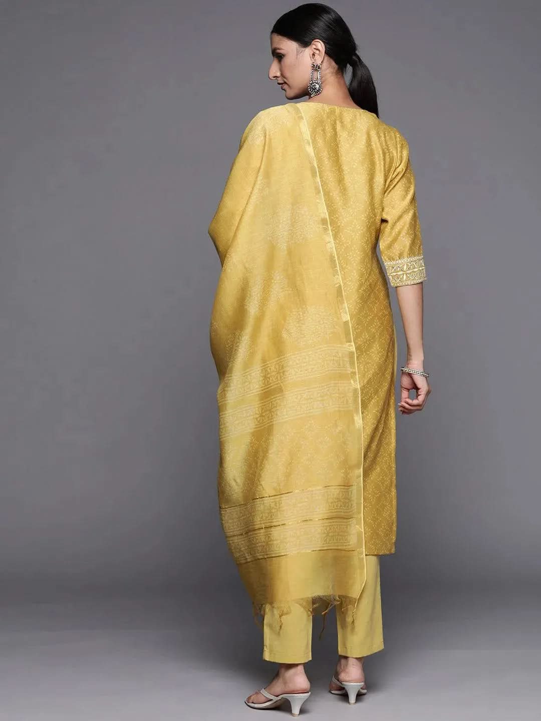 Mameraa Yellow Printed Chanderi Silk Straight Kurta With Dupatta