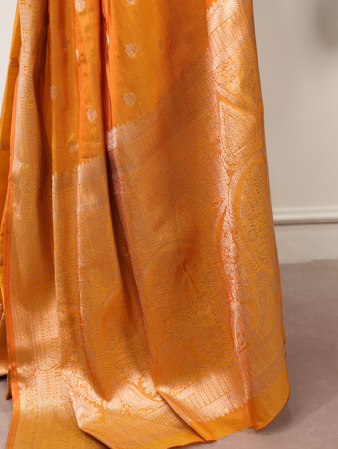 Yellow Traditional Kasavu Saree