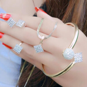 Mameraa Gold-Plated Floral Stone-Studded Jewellery Set - Image 1