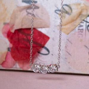 Mameraa Women Silver Plated Curved Bar CZ Artificial Stones Chain - Image 1