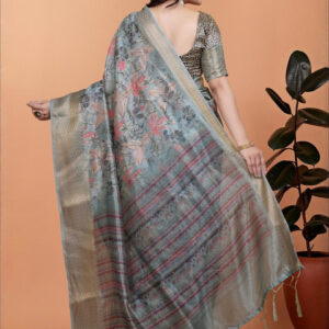 Mameraa Floral Printed Zari Saree with Woven Design Border - Image 4
