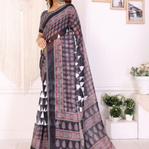 Mameraa Women Floral Printed Saree - Image 2