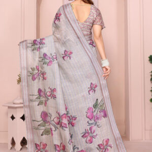 Mameraa Women Floral Printed Saree - Image 4