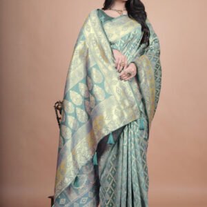 Mameraa Women Woven Design Geometric Saree - Image 3