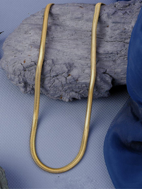the-roadster-lifestyle-co-men-gold-plated-herringbone-chain-1.jpg