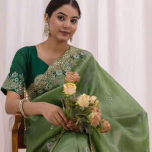 Mameraa Embellished Saree With Blouse Piece - Image 7