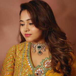 Mameraa Embellished Sequinned Saree With Blouse Piece - Image 2