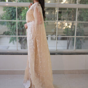 Mameraa Floral Embellished Embroidered Saree - Image 2