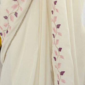 Mameraa Floral Embellished Saree With Blouse Piece - Image 7
