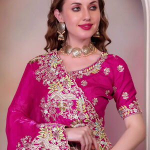 Mameraa Floral Embroidered Saree - Image 5