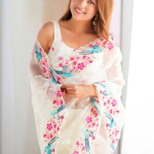 Mameraa Floral Embroidered Saree With Unstitched Blouse Piece - Image 2