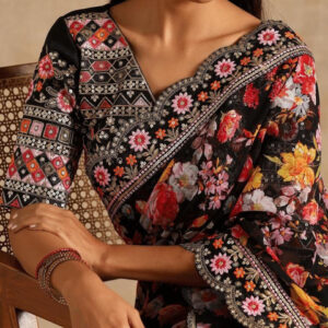 Mameraa Floral Printed Saree With Blouse Piece - Image 2