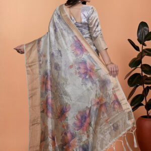 Mameraa Floral Printed Zari Saree - Image 4