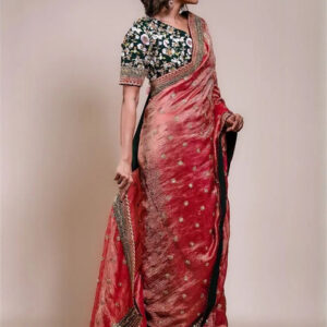 Mameraa Women Floral Embellished Festive Saree - Image 3