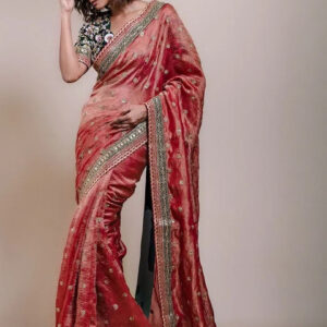 Mameraa Women Floral Embellished Festive Saree - Image 4